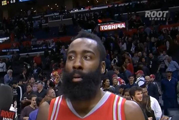 (VIDEO) URNEBESNO! Košarkaš Klipersa ponovo u žiži javnosti: Harden oduševio reakcijom kada mu je djevojka uhvatila bidermajer