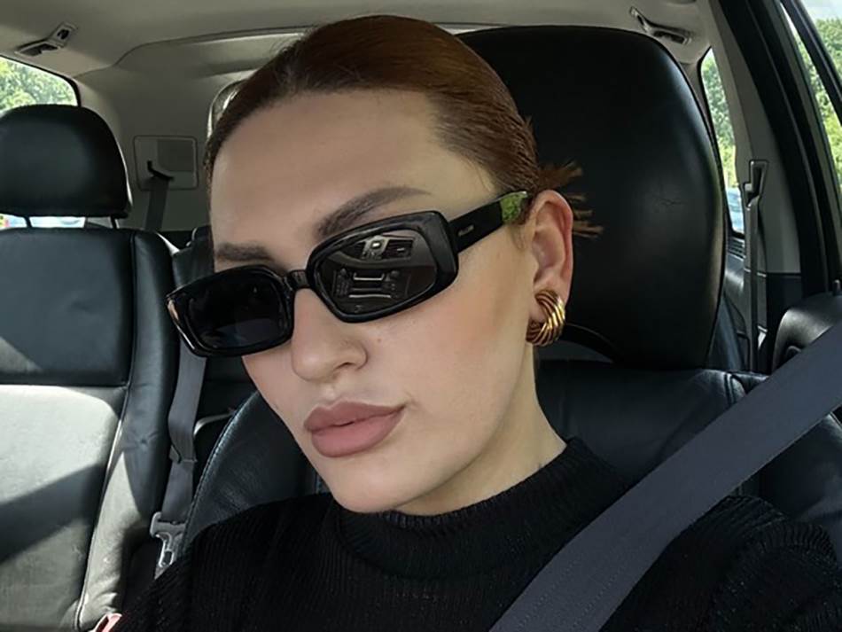 (FOTO) KAKVA TRANSFORMACIJA Popularna influenserka uz nekoliko trikova uspjela da postane "raketa do ljeta"