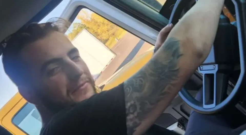 PORODICI U CRNOJ GORI POTREBNA POMOĆ DA SAHRANE SINA Miloš Vujović (28) poginuo u Njujorku: Troškovi prenošenja tijela preveliki