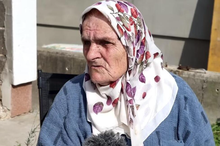 "KAD MI JE BILO NAJTEŽE POP ME PRIMIO U SVOJU KUĆU" Nana otvorila dušu: Neću zaboraviti njegovu reakciju kad sam klanjala