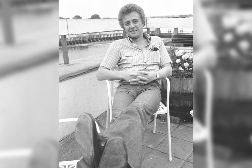 TUGA U ENGLESKOJ! Proslavljeni glumac preminuo nakon kratke bolesti: Svi ga poznajemo iz poznate serije
