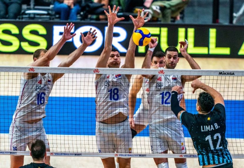 PLAVA ČETA PALA U ZLATNOM SETU Odbojkaši Srbije poraženi od Poljske, Olimpijske igre i dalje dostižne