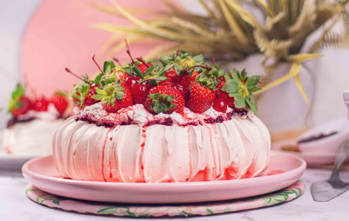 ZASLADITE VIKEND Pavlova torta je slatkiš koji svima uspijeva