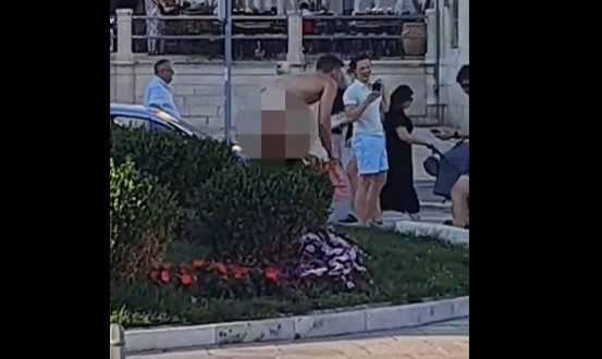 (VIDEO) SNIMAK O KOJEM BRUJI REGION Nag muškarac pozirao u centru Splita