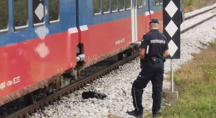 TUGA DO NEBA U sudaru voza i "nisana" poginuo sin, a otac (65) sa teškim povredama prevezen u bolnicu