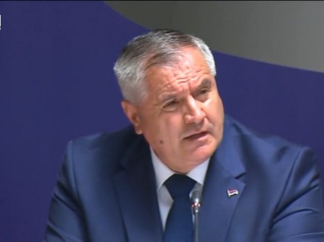 VIŠKOVIĆ NA SVESRPSKOM SABORU "Danas pišemo istoriju! Sve što radimo, radimo da zaštitimo sebe"
