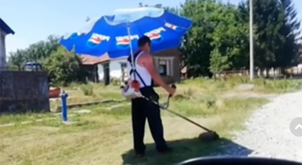 (VIDEO) "BRAT PREŠAO IGRICU" Balkanac smislio novi način da pokosi dvorište, pa postao hit na društvenim mrežama: Ovo morate pogledati!