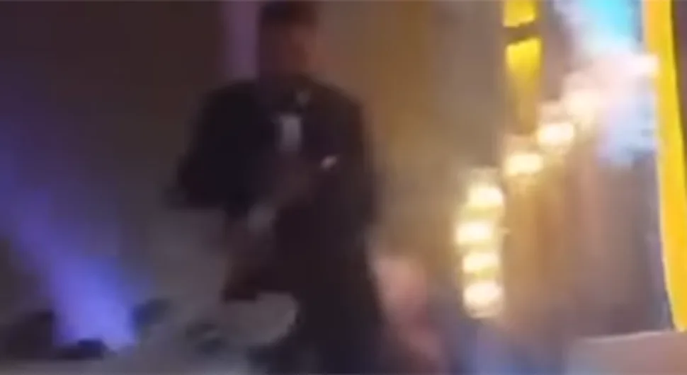 (VIDEO) SNIMAK PREPLAVIO MREŽE Mladoženja vukao mladu na svadbi, njena braća reagovala