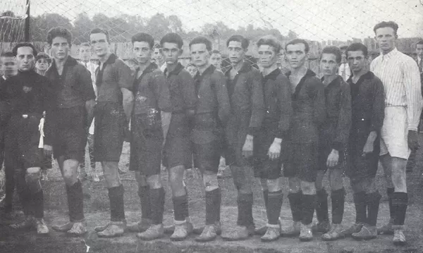 (FOTO) FUDBALSKI KLUB SA GRADSKOG STADIONA OBILJEŽAVA VRIJEDAN JUBILEJ Dan kada je rođen Borac!