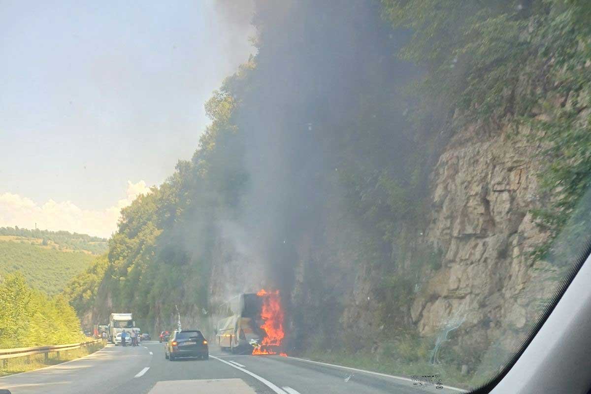 STRAŠNE SCENE NA PUTU BANJALUKA-MRKONJIĆ GRAD Nove informacije o zapaljenom autobusu: Oglasila se policija