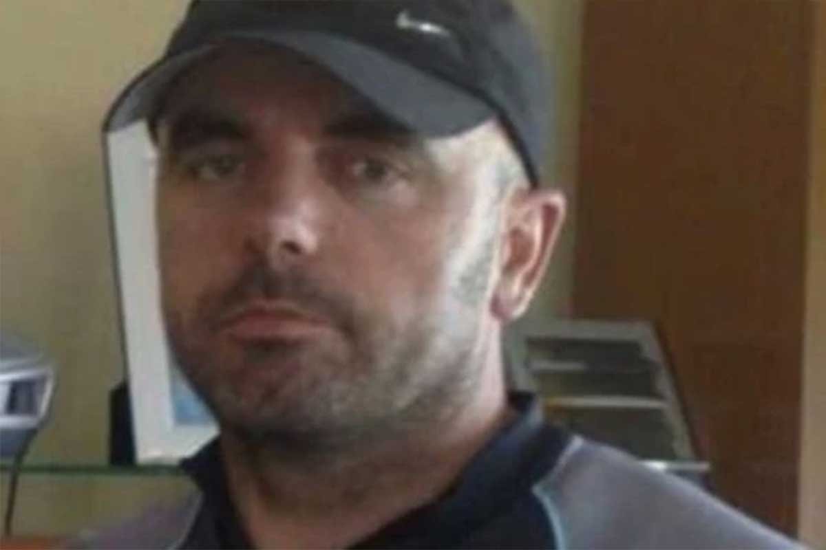 (FOTO) "HTIO JE SIGURNO DA ZARADI" Ovo je taksista koji je prevozio ubicu policajca, a zbog jedne stvari su ga komšije osuđivale