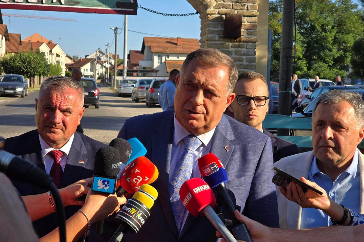 "O IMOVINI NEĆE ODLUČIVATI SARAJEVO" Dodik: Američki izviđački avion možda snima prirodna bogatstva, ali to neće dobiti