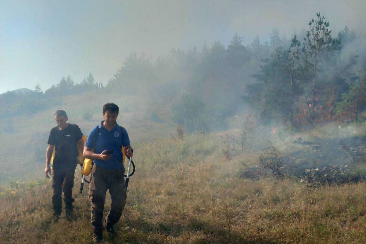 SITUACIJA U DRVARU ALARMANTNA Vatra sve bliže kućama u selu Poljice