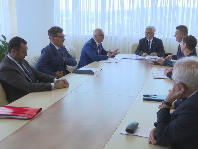 ČUBRILOVIĆ I VESIĆ OBIŠLI RADOVE Izgradnja auto-puta Bijeljina-Rača najveći projekat vlada Srpske i Srbije