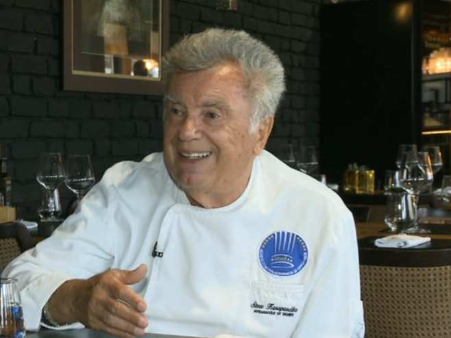 KULINARSKI "ČAROBNJAK" POSJETIO BANJALUKU Najpoznatiji jugoslovenski šef, Stevo Karapandža, otkrio svoje male tajne
