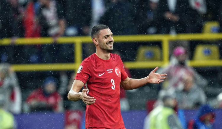 HEROJ TURSKE U CENTRU SKANDALA: UEFA pokrenula istragu protiv fudbalera zbog podrške ''terorističkoj'' organizaciji