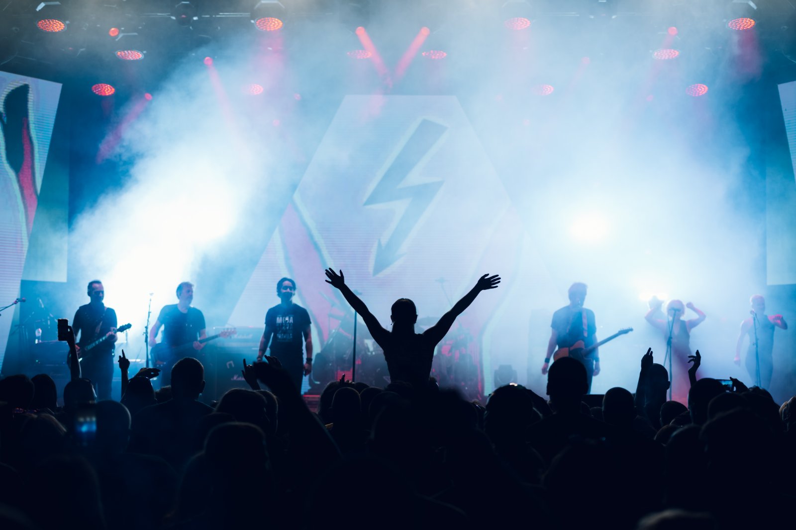 FANTASTIČNA PRVA NOĆ "TUBORG GARDEN FESTA" Vrela ljetna žurka nastavlja se večeras