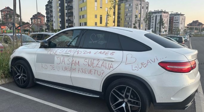 (VIDEO) PRELJUBNIKU UNAKAZILA MEČKU OD 100.000 EVRA Švaler iz Švajcarske nadrljao u Srbiji: Ko je u našem krevetu?!