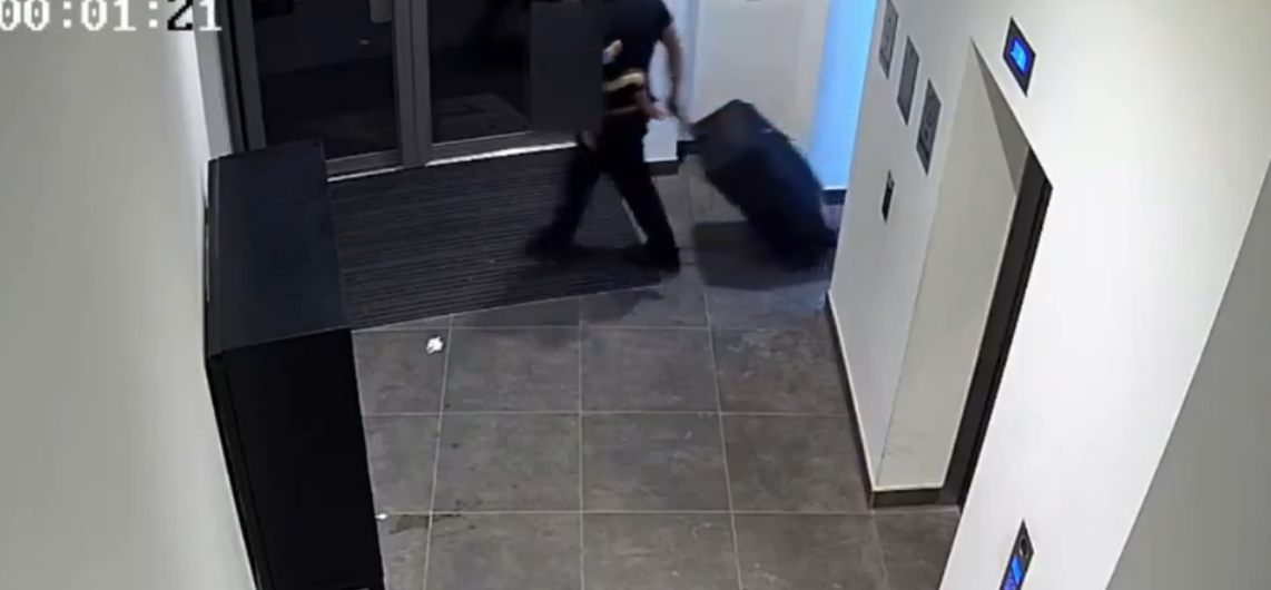 (VIDEO) MONSTRUM UBIO ŽENU PRED DJETETOM Tijelo spakovao u kofer i bacio u rijeku: Nadzorne kamere snimile jeziv zločin
