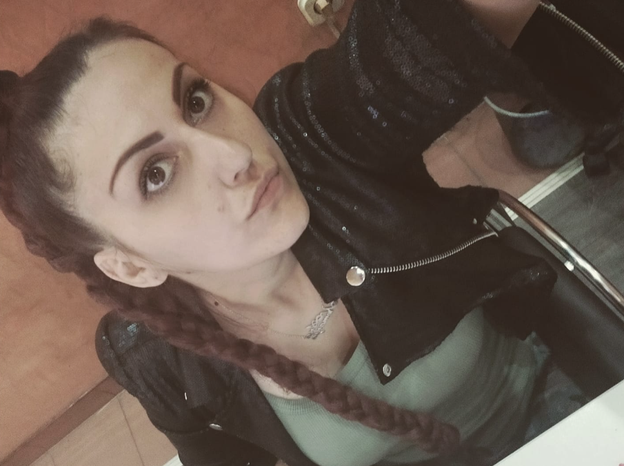 SAMOHRANA MAJKA PRIKOVANA ZA KOLICA Anu povrijedio pijani policajac: Vratila se sa liječenja u Turskoj