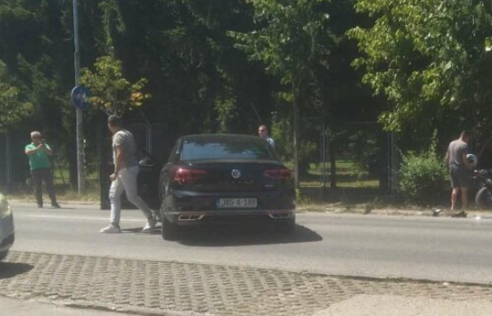 SAOBRAĆAJKA U BANJALUCI Sudar automobila i motora