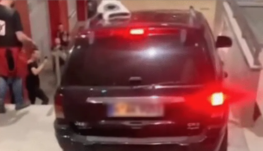 DATALJI SNIMKA KOJI JE UZDRMAO BANJALUKU Policija se oglasila o nesavjesnoj vožnji na Tržnici