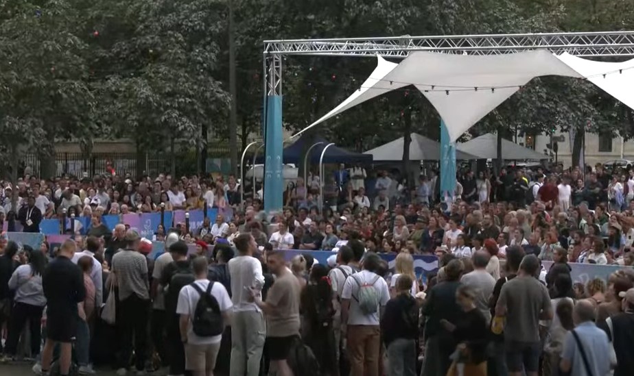 (VIDEO) SPEKTAKL NA SENI Počeo defile sportista, prvo idu Grci