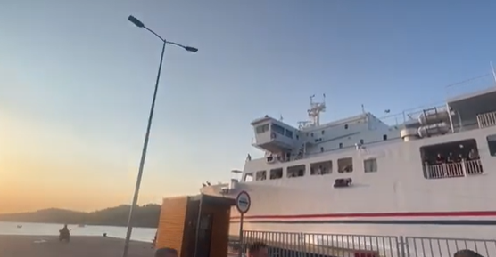 (VIDEO) OKONČANA DRAMA NA JADRANU Putnici na trajektu zapjevali Olivera