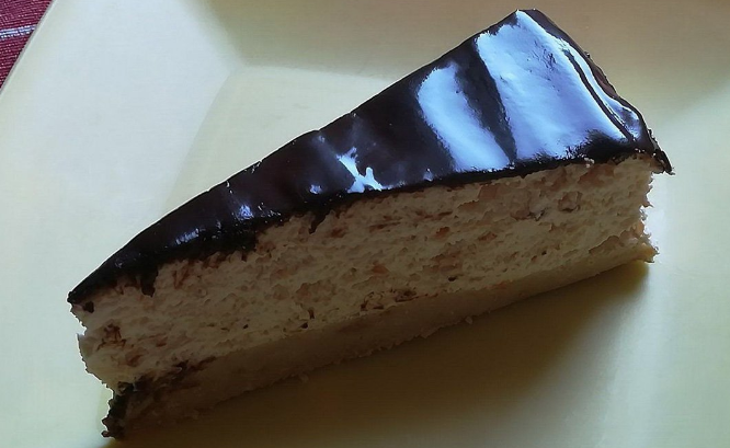 ODUŠEVITE UKUĆANE Torta s kajsijama, idealna za kraj radne sedmice