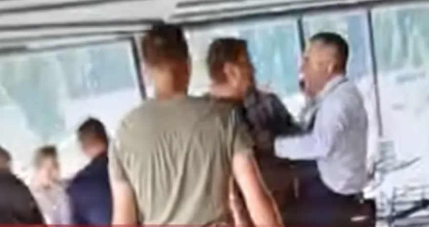 (VIDEO) POLICIJA MOLI ZA POMOĆ Porodica iz Švedske pretukla porodicu iz BiH