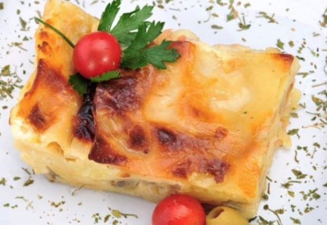 PRIJEDLOG ZA DANAŠNJI RUČAK Lazanje sa šunkom i šampinjonima
