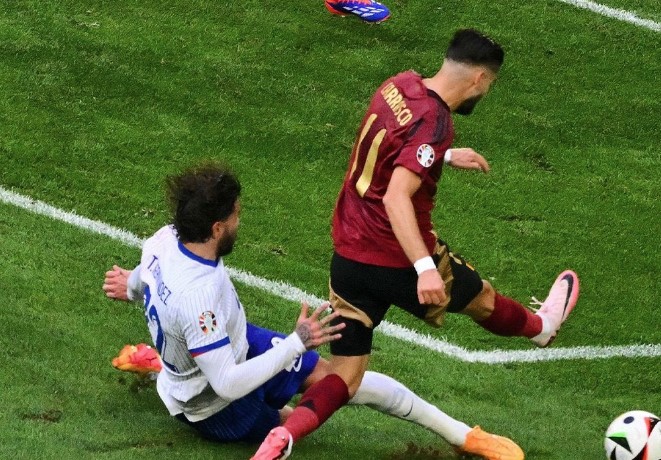 FRANCUSKA IZBORILA PLASMAN U ČETVRTFINALE EP Belgijanci sami sebe eliminisali