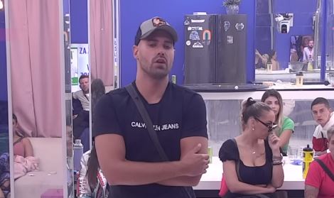 (VIDEO) UZBURKANE EMOCIJE Jelena Marinković briznula u plač: Uroš Rajačić izbačen iz "Elite"