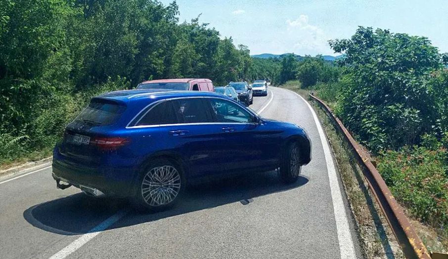 POVRIJEĐENA JEDNA OSOBA Sudar četiri vozila na putu Bileća - Trebinje