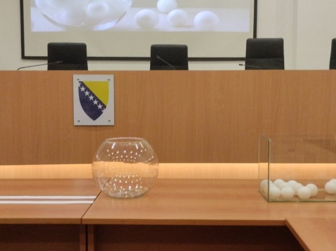 OGLASILA SE SNJEŽANA NOVAKOVIĆ BURSAĆ Tri žalbe na odluku o utvrđivanju rezultata žrijebanja za Dom naroda