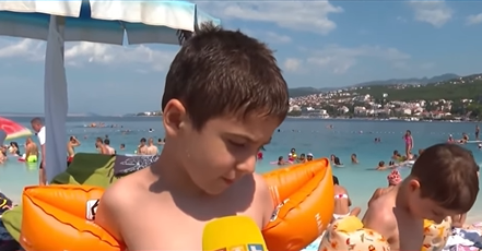 (VIDEO) HIT VIDEO ODUŠEVIO REGION Dječak prokomentarisao visoke temperature "Topim se kao sladoled"
