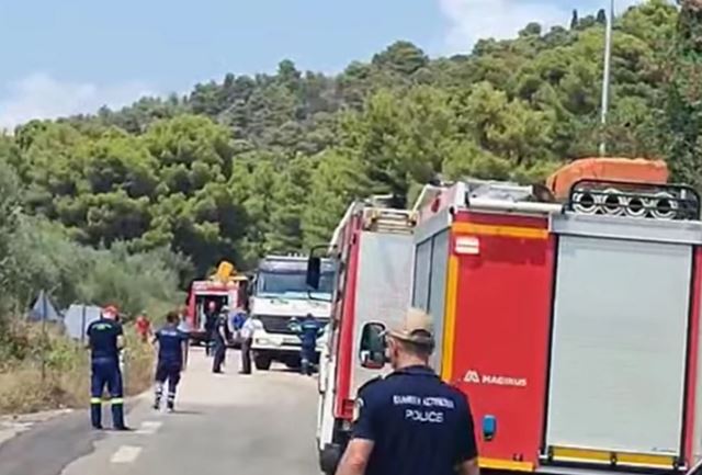 (UZNEMIRUJUĆI VIDEO) U STRAVIČNOJ NESREĆI POGINULA BEBA (1), DJEVOJČICA (13) I NJIHOVI OČEVI Kamion uletio u suprotnu traku i "pokosio" tri auta