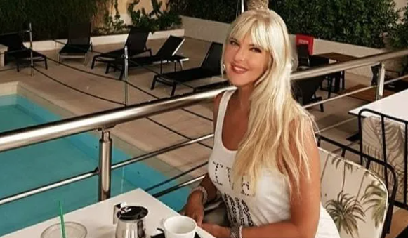 „SLAO JE HELIKOPTER PO MENE“ Crnogorski političar krio romansu sa poznatom pjevačicom: Kada umrem saznaće se istina o svemu!