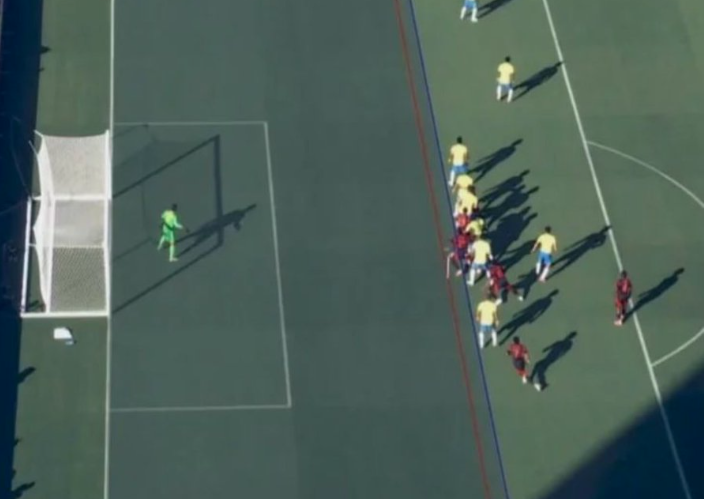 (FOTO) SUDIJA UPROPASTIO DUEL Oštećeni i Brazil i Kolumbija zbog amaterskih poteza arbitra