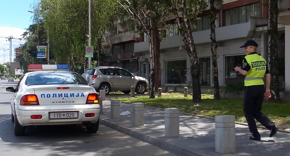 HAOS U SJEVERNOJ MAKEDONIJI Bačena ručna bomba na udruženje Roma, kamere sve zabilježile