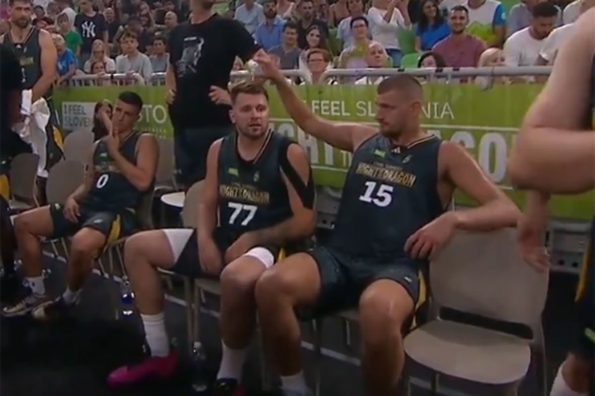 (VIDEO) TANDEM KOJI ĆE VAS NASMIJATI DO SUZA Dončić i Jokić napravili šou na oproštajnoj utakmici Gorana Dragića
