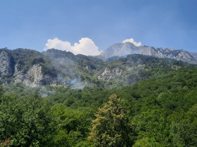 BORBA TRAJALA NEKOLIKO DANA Požari u Nacionalnom parku "Sutjeska" pod kontrolom