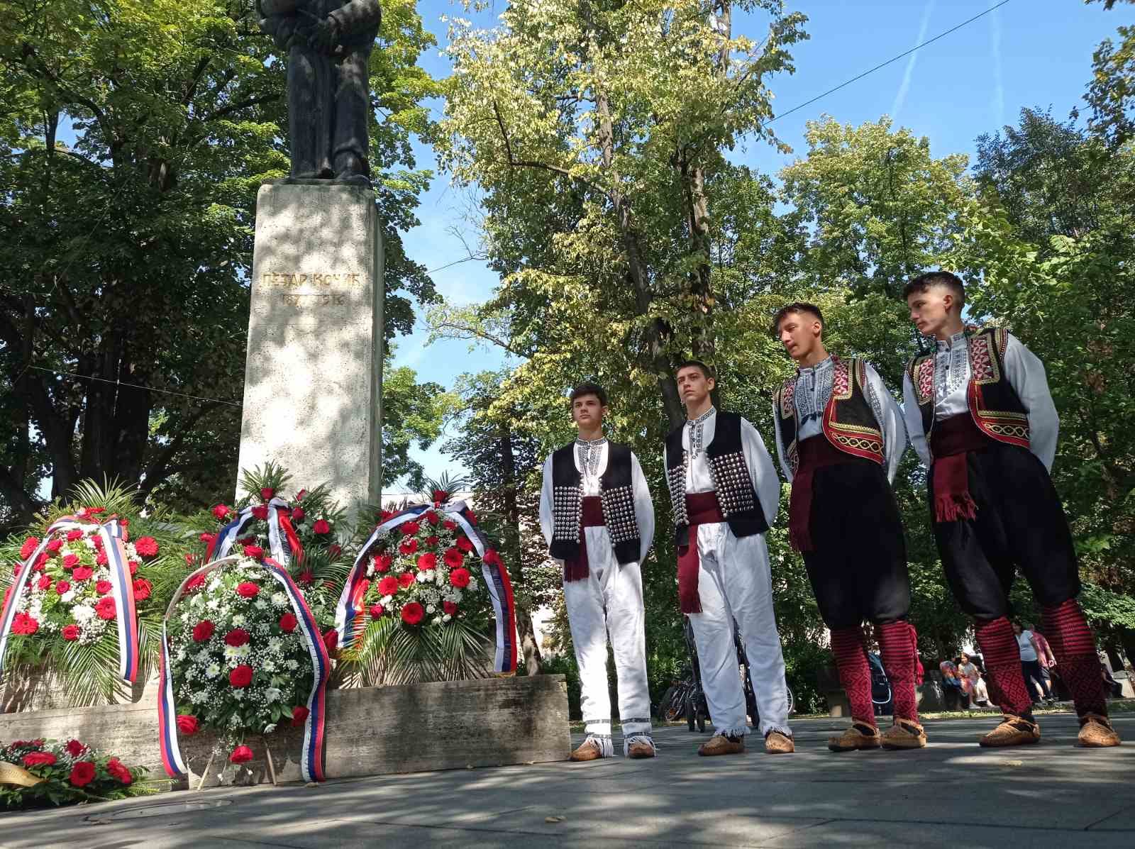 ČETVORODNEVNA MANIFESTACIJA U ČAST SRPSKOG VELIKANA Položeni vijenci na spomenik Petru Kočiću u Banjaluci