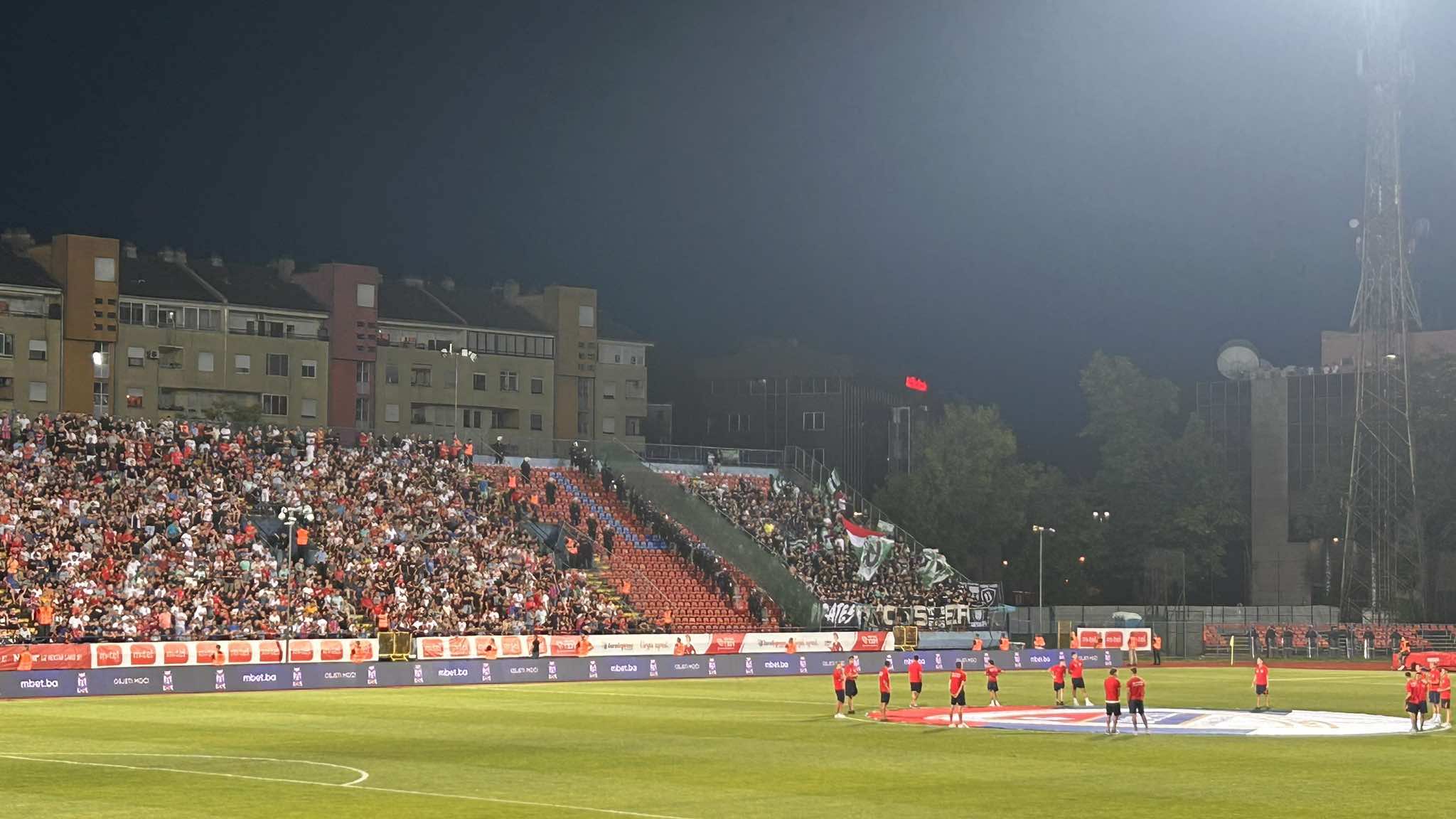 S "NULOM" U SVLAČIONICU Borac i Ferencvaroš bez golova na poluvremenu