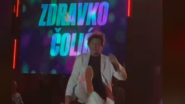 (VIDEO) "KAO DA JE DESINGERICA" Čola iznenadio potezom na koncertu u Budvi