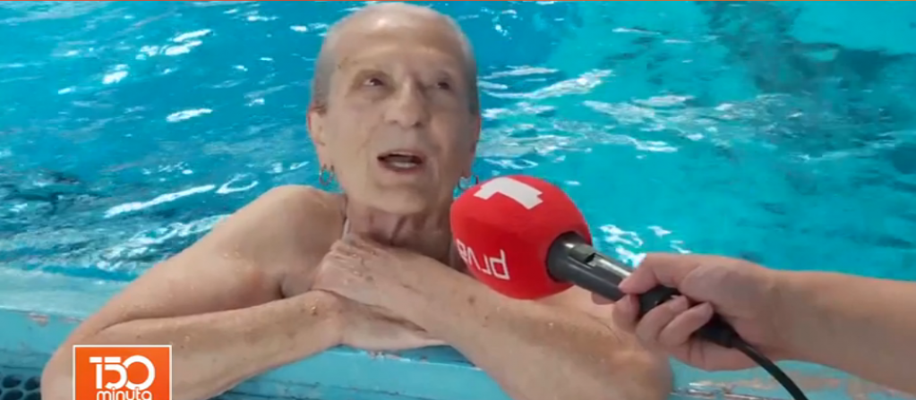 OVO JE SUPER BAKA Ima 86 godina, pliva, roni i skače u vodu: Svakog dana imam 10 stvari u planu koje ću da uradim