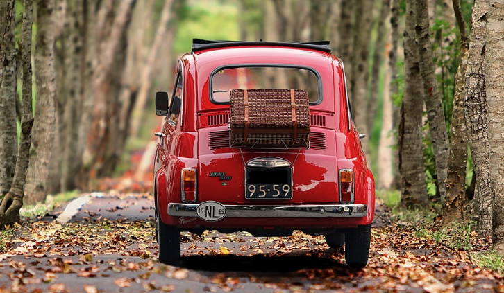 RIJEŠENA MISTERIJA Znate li zašto neki automobili imaju linije na zadnjem staklu?