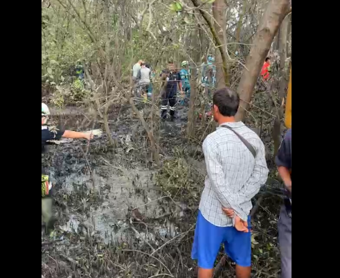 (VIDEO) JEZIVI PRIZORI Odjeća i stvari su razbacane po zemlji: Spasioci tragaju za 7 ljudi
