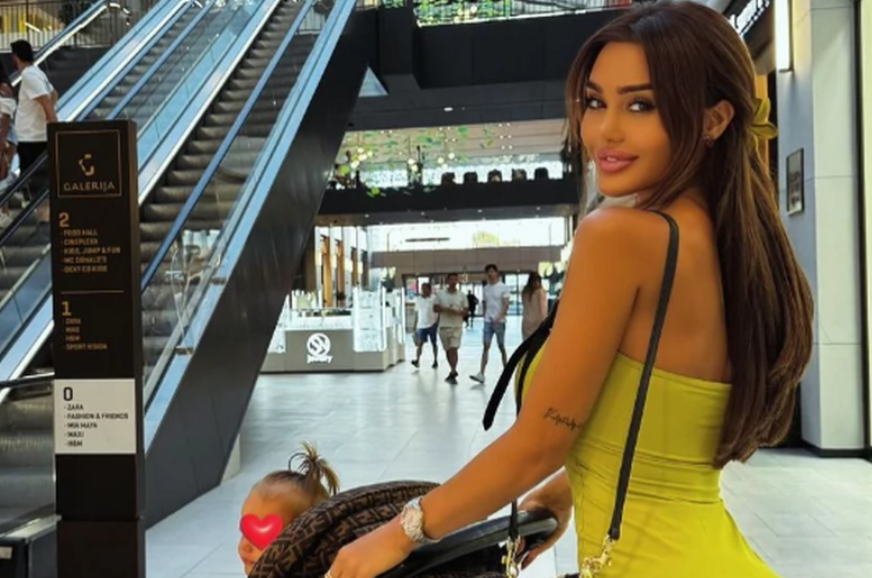 (FOTO) "ZAIGRALA SE U FOTOŠOPU" Ana Korać izvela sina u šetnju, a zbog ovoga je pokrenula lavinu komentara