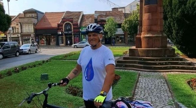 "OVO ĆU PAMTITI DO KRAJA ŽIVOTA" Zlatko vozio bicikl 700 kilometara do Jasenovca: Poklonio sam se Svetim moštima mučenika jasenovačkih
